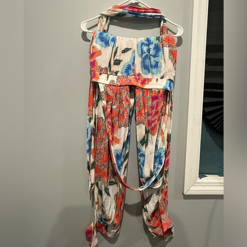 Mara Hoffman Jumpsuit
• Pink & Red
• Printed
• Halterneck - Picture 5 of 5